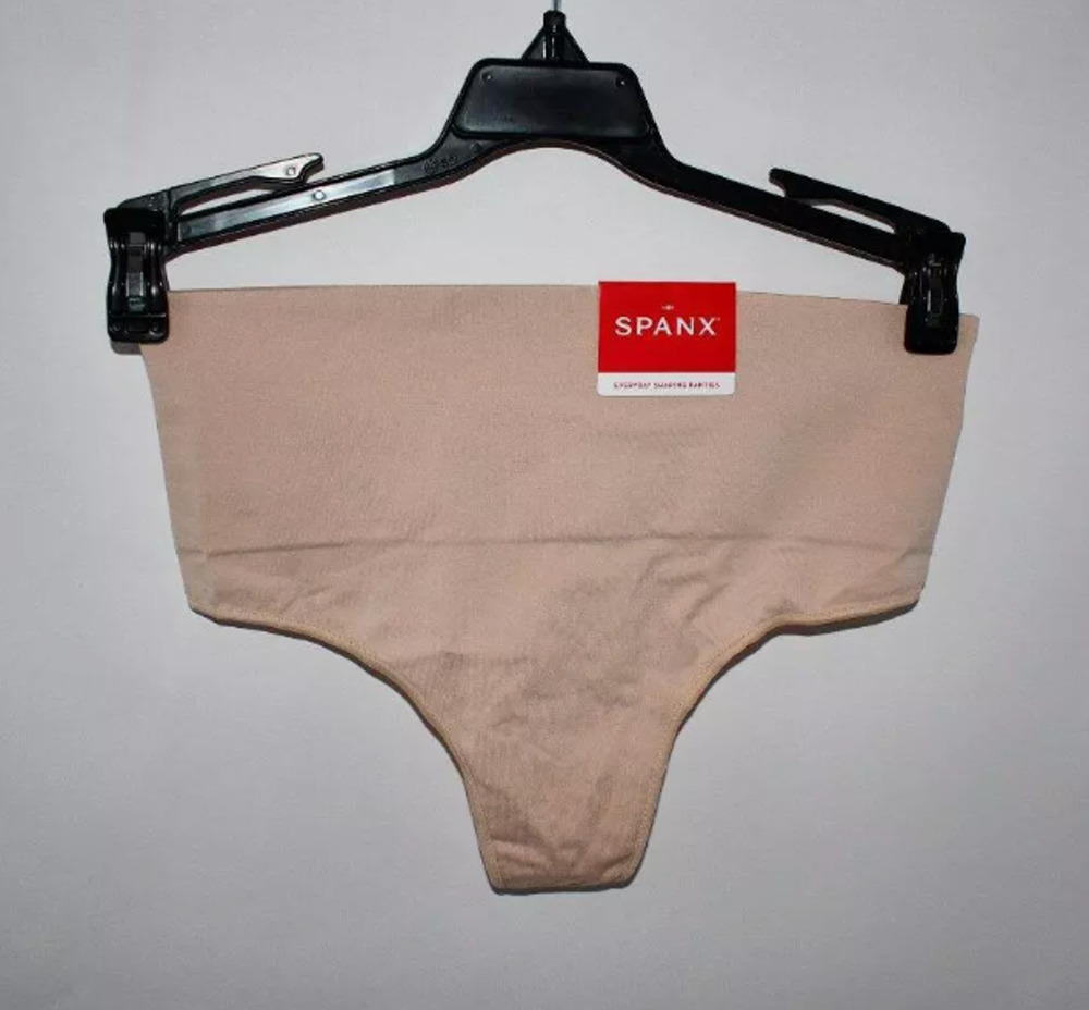 SPANX EcoCare Seamless Shaping Thong in Nude Size: MEDIUM #SS0815 NWT